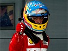 JSEM JEDNIKA. panl Fernando Alonso slaví své vítzství v kvalifikaci na