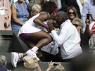 PUSU, TÁTO. Po vítzství ve finále Wimbledonu se Serena Williamsová vydala do