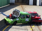 Crash test nmecké spolenosti DEKRA simulující dopravní nehody vozidel pi