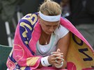 NCO MUSÍM VYMYSLET. Zamylená Petra Kvitová v osmifinále Wimbledonu proti