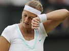 NEJDE TO. Petra Kvitová ve tvrtfinále Wimbledonu.