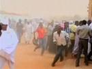 Baír krotí protesty v Súdánu slzným plynem. 