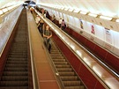 V eskalátorovém tunelu byly ti rychlé sovtské eskalátory. Mly délku 75,4