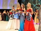Miss Deaf World 2012 (zleva): první vicemiss Maria Sakvarelaviliová z Gruzie, ...