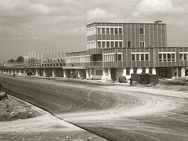 ídící v získala svj konený vzhled na zaátku roku 1987. Ped uvedením