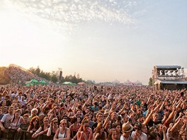 Po detivém zaátku se poasí na festivalu umoudilo. To vak jet nikdo...