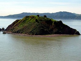 Ostrov Red Rock u San Francisca je na prodej.