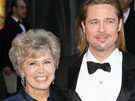 Brad Pitt a jeho matka Jane