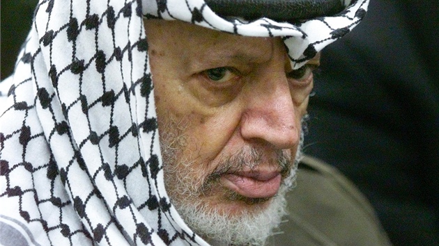 Někdejší palestinský vůdce Jásir Arafat na archivním snímku z roku 2002