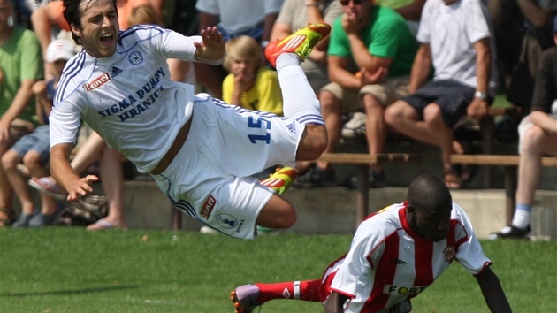 Záloník Ladislav Krejí vstelil jediný sparanský gól ve dvou remízových duelech na rakouském soustední.