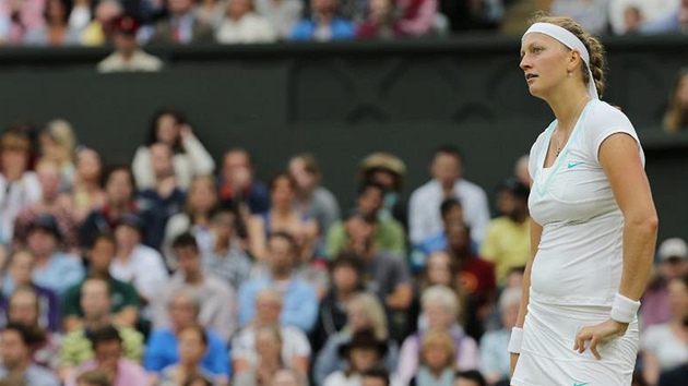 NEJDE TO. Petra Kvitová ve tvrtfinále Wimbledonu.