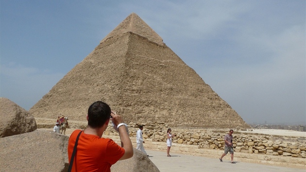 Nechte se radji vyfotografovat od njakého turisty, uetíte.