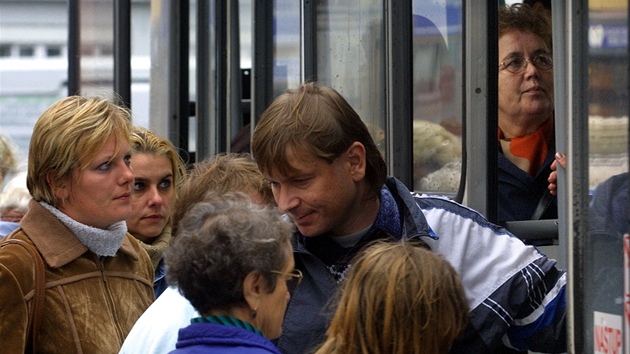 Víc ne� polovina linek m�stských autobus� jezdí v Bud�joviocích od pond�lí po náhradní trase.