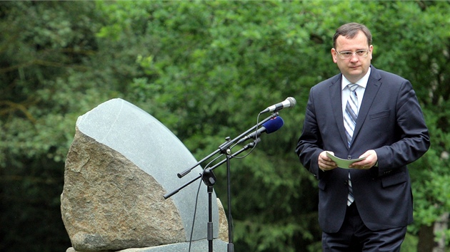 Archeologové nali ostatky poblí pomníku v Letech. 