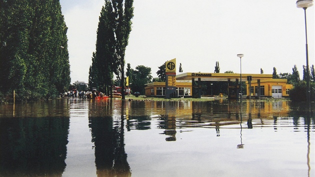 Povodn v Otrokovicích v roce 1997.
