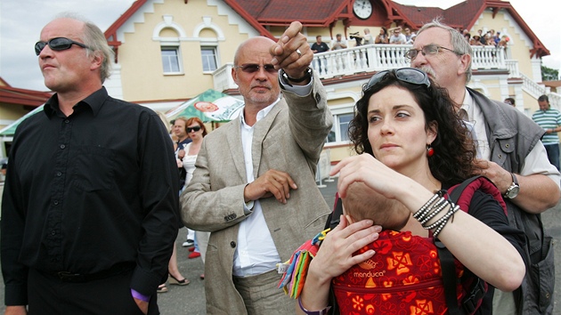 Michael Kocáb, Michal Horáek a Lucie oralová s dcerou Rebekou