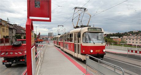 Tramvaje se po propadu vrátily na Evropskou ve tvrtek 12. ervence.