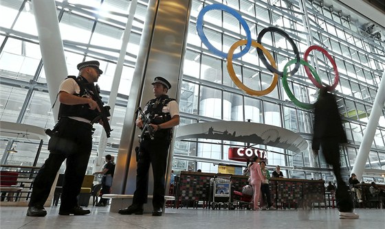 Brittí policisté na letiti Heathrow se chystají na olympijské davy
