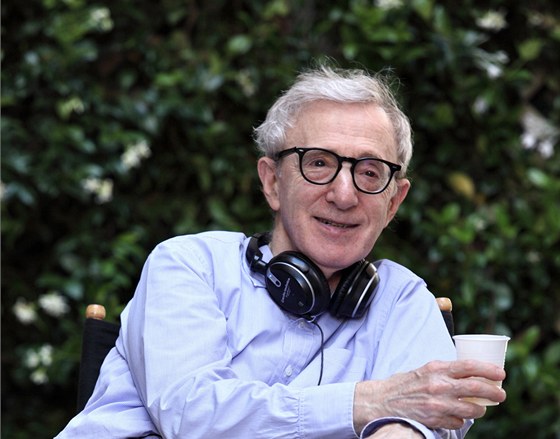 Reisér Woody Allen si ve svém novém filmu Do íma s láskou také zahrál jednu z