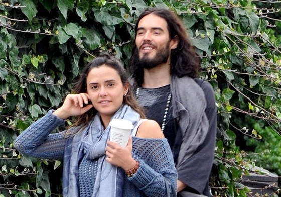 Russell Brand a Isabella Brewsterová