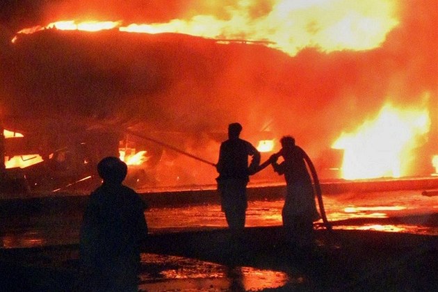 Ohnivé peklo zasáhlo i kemp ve Španělsku. Sedm nejhorších silničních neštěstí