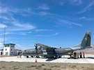Armádní letoun CASA po dosednutí na letiti v mongolském Bulganu