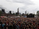 Publikum ped hlavním pódiem - festival Colours of Ostrava 2012, den tvrtý