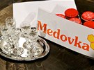 Litr Medovky chtjí podnikatelé prodávat za 600 korun. 