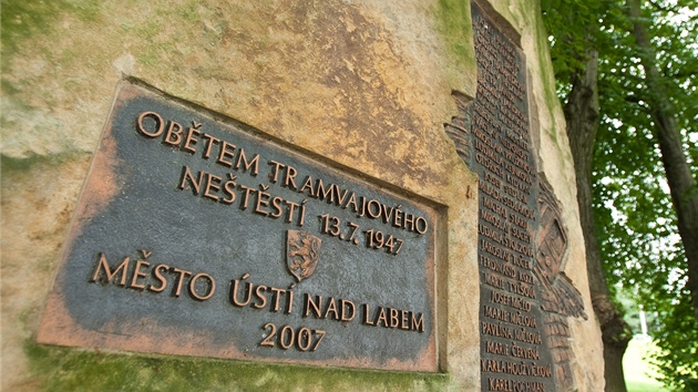 Představitelé Ústí si připomněli oběti tramvajového neštěstí, které se ve městě stalo před 65 lety.