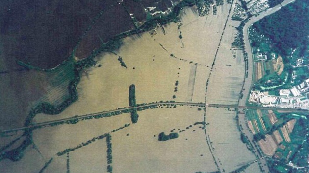 Povodn u Veselí nad Moravou v ervenci 1997