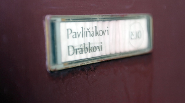 Dm v Milonicch na Vykovsku, kde policist nali zpustoenou enu, kterou 15 let nikdo nevidl.