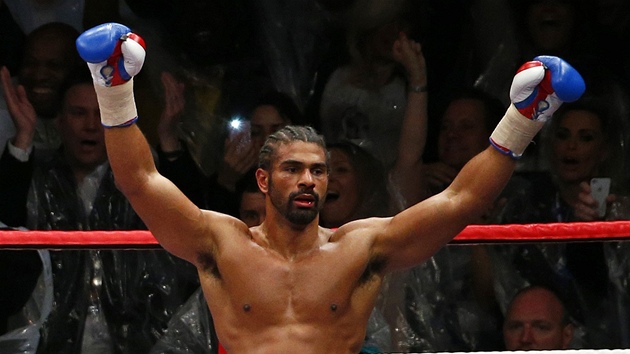 J VYHRL. David Haye slav triumf nad Dereckem Chisorou. 