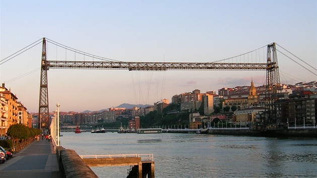 Puente Colgante de Vizcaya, nejstarí visutý most s gondolou na svt