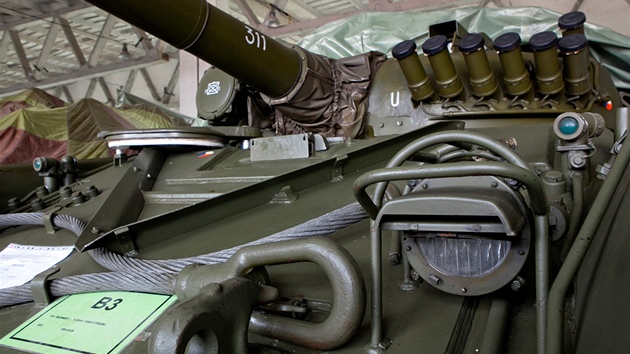 Posdka v Ranov na Jihlavsku skladuje nkolik destek tank T-72, kter armda nepotebuje (17. ervence 2012, Ranov).