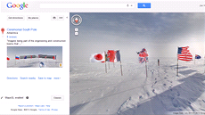 Jižní pól na StreetView. Místo, kde se slavnostně vztyčují vlajky po dosažení...