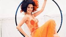 P�ipravili jsme pro vás letní osv�ení z cirkusového prost�edí. Akrobatky �árka...