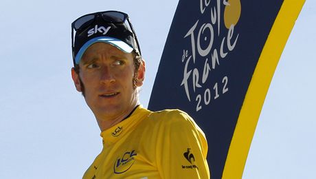 TEN MU S KOTLETAMI. Bradley Wiggins, vítz Tour de France 2012.  