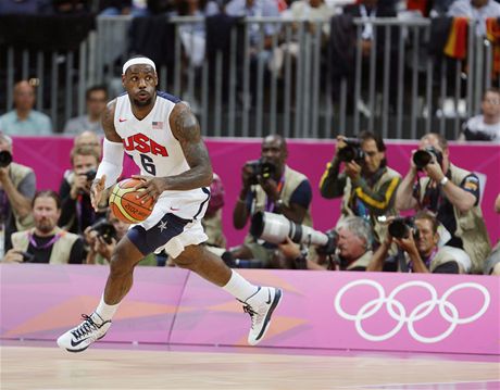 LeBron James na snímku z olympiády v Londýn. Pijede i do Ria?