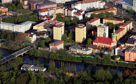 Dokonení obchvatu Sokolova nebrání nedostatek penz, ale spor o náhradu za vyvlastnný dm. (Ilustraní snímek)