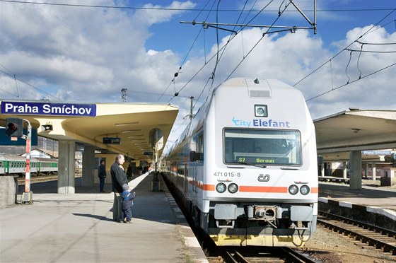 Rekonstrukce stanice Smíchov a trati na hlavní nádraí me zaít a po dokonení rekonstrukce trati do Hostivae, tedy po roce 2022.