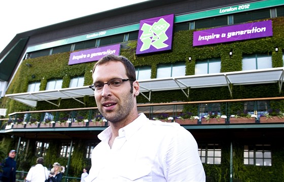 Na olympijský tenis se piel do Wimbledonu podívat i fotbalový branká Petr