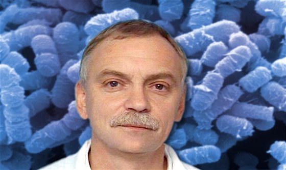 Otakar Nyč, přednosta Ústavu lékařské mikrobiologie FN Motol