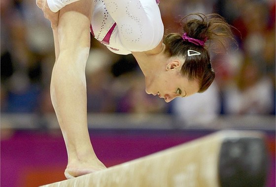 Sportovní gymnastka Kristýna Páleová pi své olympijské sestav v Londýn (29.