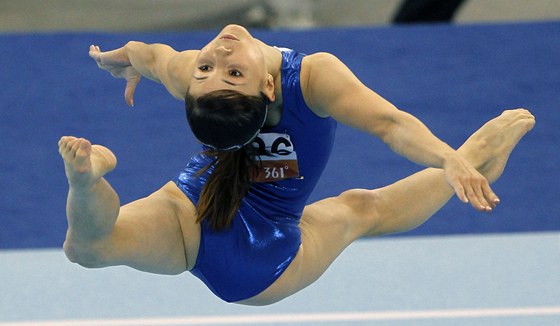 Uzbecká sportovní gymnastka Luiza Galjulinová pi Asijských hrách. 