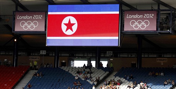 O více ne hodinu pozdji zaal olympijský souboj fotbalistek Kolumbie a KLDR.