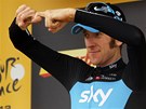 DÍKY. Bradley Wiggins slaví vítzství v 19. etap Tour de France. 