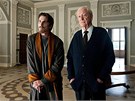 Christian Bale a Michael Caine (vpravo) ve filmu Temný rytí povstal