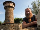 Umlecký ková Ladislav Dobe si splnil sen a na zahrad svého domku v Moravi