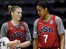 Lindsay Whalenová (vlevo) a Maya Mooreová, americké basketbalové reprezentantky.
