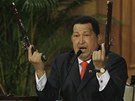 Venezuelský prezident pedvádí zbran, o kterých se historickové domnívají, e